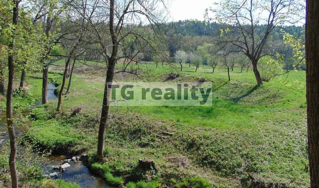Pronájem pozemku 550 m², Trojanův mlýn, Praha 6 – Suchdol
