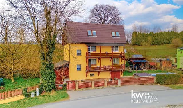 Prodej domu 251 m² s pozemkem 1 028 m², Zašová, okres Vsetín