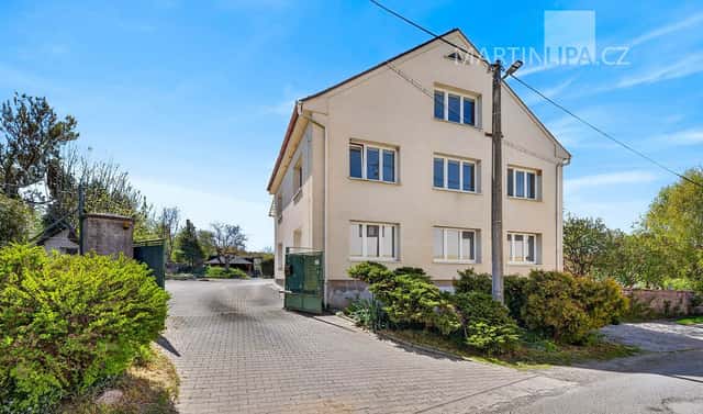Prodej domu 326 m² s pozemkem 1 686 m², Kamenný Přívoz – Hostěradice, okres Praha-západ