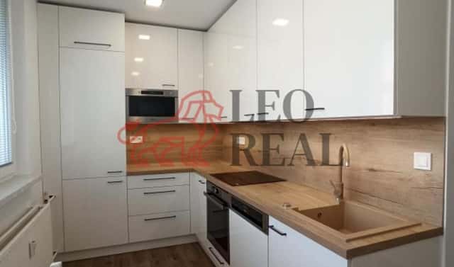 Prodej bytu 3+1 71 m², Jižní, Hodonín