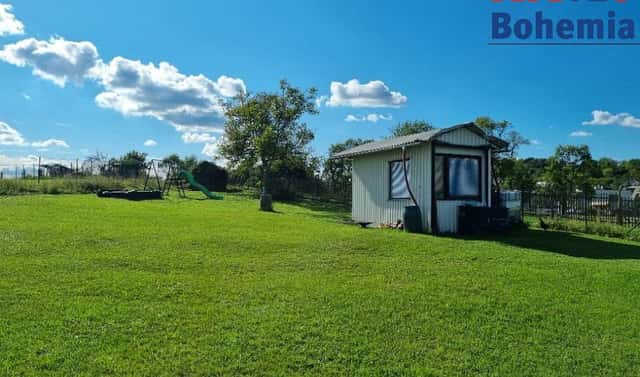 Prodej stavebního pozemku 1 369 m², Na Spravedlnosti, Dobrovice, okres Mladá Boleslav