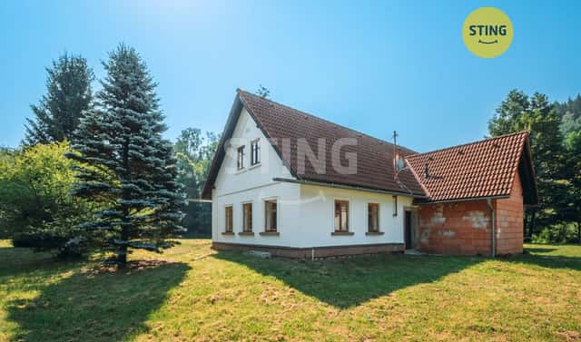 Prodej domu 272 m² s pozemkem 5 189 m², Stará Paka – Roškopov, okres Jičín