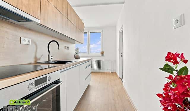 Pronájem bytu 2+1 55 m², Šaripova, Uherský Brod, okres Uherské Hradiště