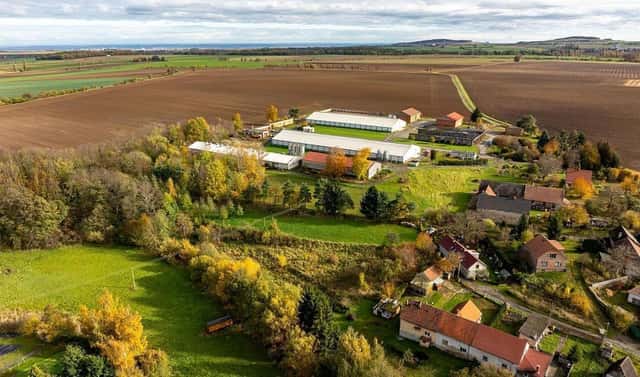 Prodej stavebního pozemku 1 327 m², Bečváry, okres Kolín