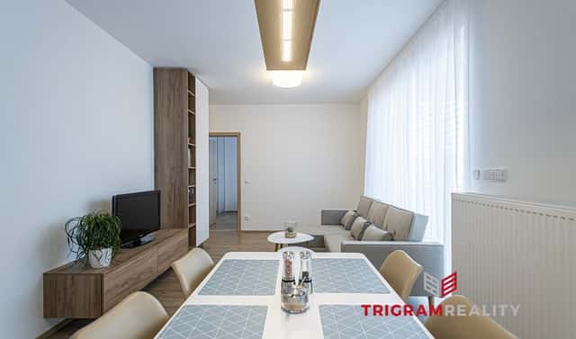 Pronájem bytu 2+kk 46 m², Antonína Petrofa, Hradec Králové – Nový Hradec Králové