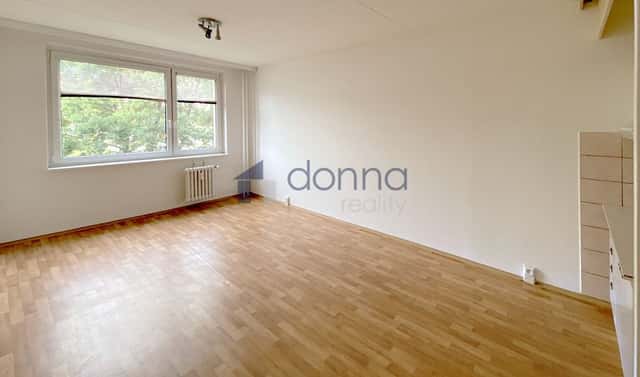 Pronájem bytu 1+kk 29 m², Božetická, Praha 4 – Modřany