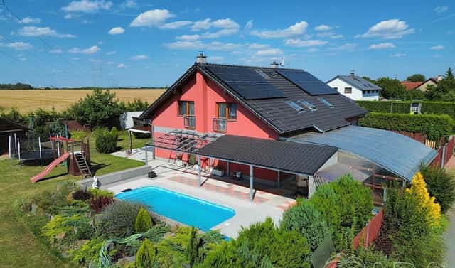 Prodej domu 373 m² s pozemkem 2 175 m², Libeř – Libeň, okres Praha-západ