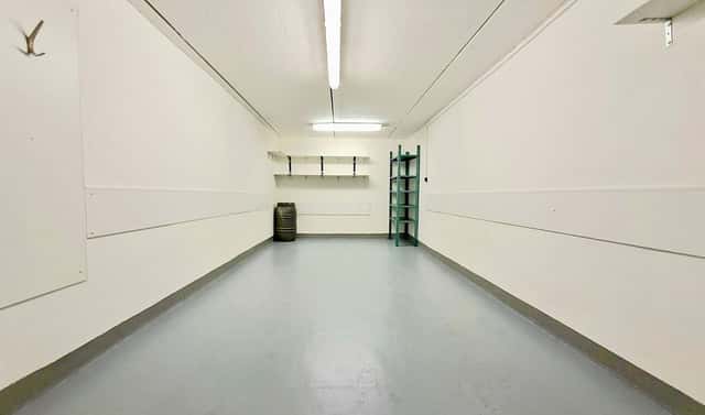 Pronájem skladovacích prostor 17 m², K Ládví, Praha 8 – Čimice