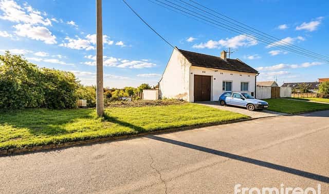 Prodej stavebního pozemku 1 033 m², Dyjákovice, okres Znojmo