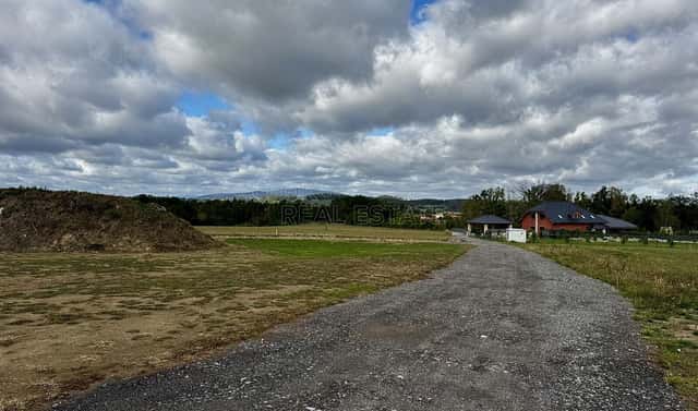 Prodej stavebního pozemku 1 454 m², Římov, okres České Budějovice