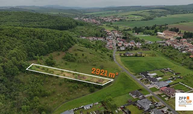Prodej stavebního pozemku 2 921 m², Prakšice, okres Uherské Hradiště
