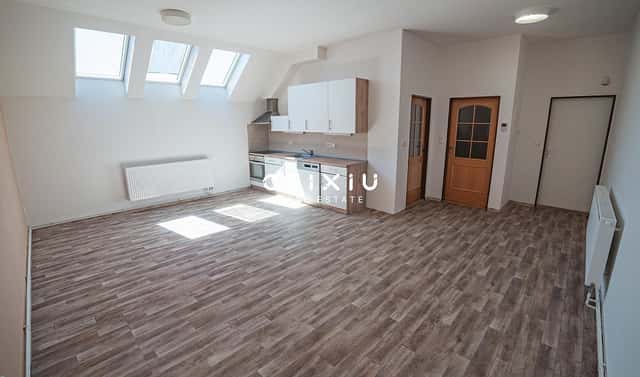 Pronájem bytu 2+kk 64 m², náměstí Míru, Hrušovany nad Jevišovkou, okres Znojmo