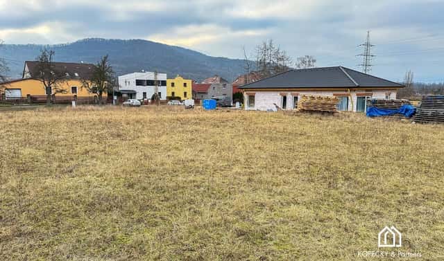 Prodej stavebního pozemku 1 299 m², Trmice – Koštov, okres Ústí nad Labem