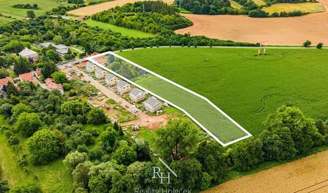 Prodej stavebního pozemku 6 413 m², Klučov, okres Kolín