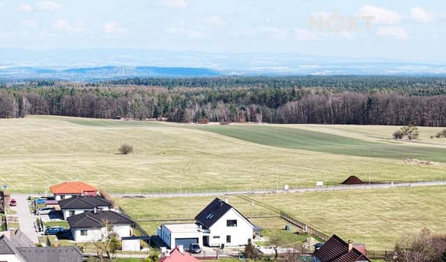 Prodej stavebního pozemku 1 053 m², Poběžovice u Holic, okres Pardubice