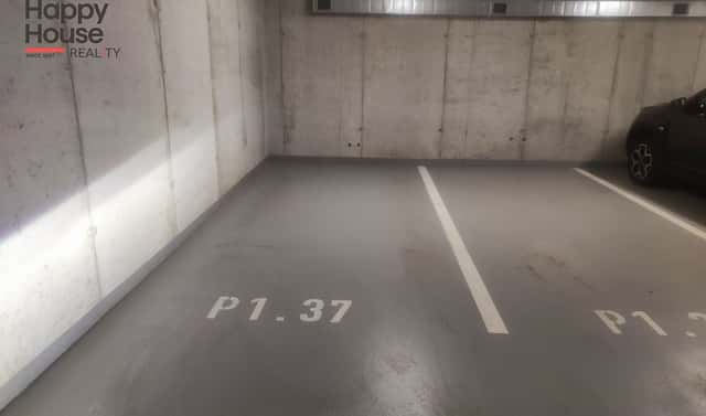 Pronajmeme garážové stání v 1PP, Praha 9, Kobylisy, ul Na Slovance, U Slovanky, Praha 8 – Libeň