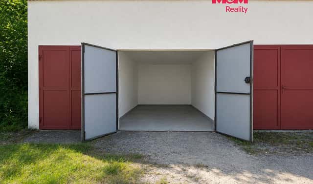 Prodej garáže, 18 m2, Praha, ul. Na Hutmance, Na Hutmance, Praha 5 – Jinonice
