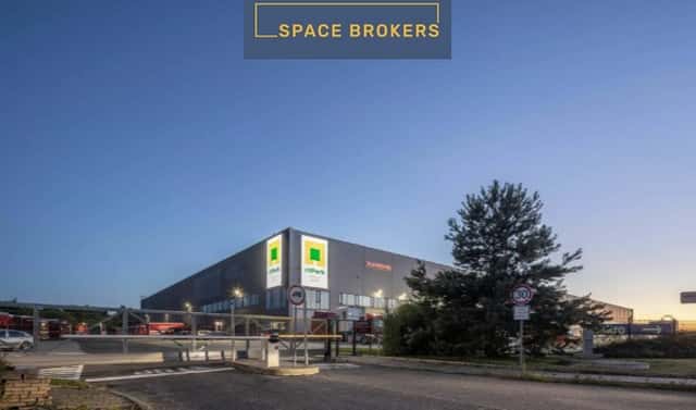 Pronájem skladovacích prostor 5 000 m², Benátky nad Jizerou, okres Mladá Boleslav