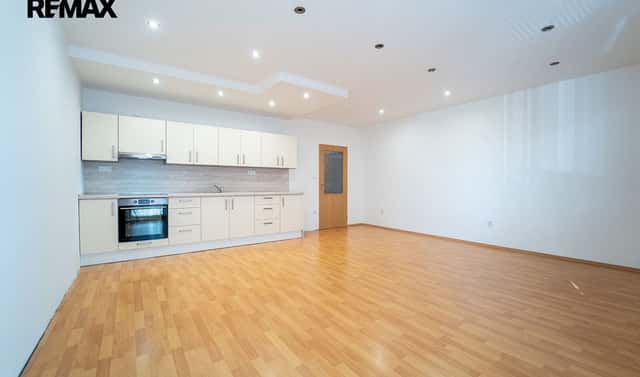 Pronájem bytu 1+kk 43 m², Tyršova, Kutná Hora – Žižkov
