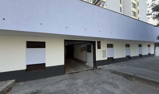 Garážové stání 16,7m2 v Podolí za vraty na dálkové ovládání., Kubištova, Praha 4 – Podolí