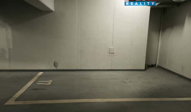 Pronájem garáž. stání, 19 m2, Karlovy Vary, Divadelní nám, Divadelní náměstí, Karlovy Vary