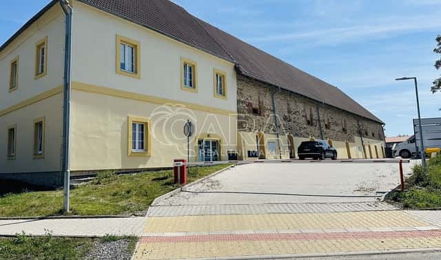 Pronájem skladovacích prostor 400 m², Hájecká, Červený Újezd, okres Praha-západ