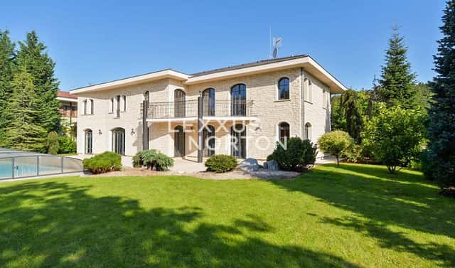 Pronájem domu 600 m² s pozemkem 1 450 m², Spojová, Praha 6 – Nebušice