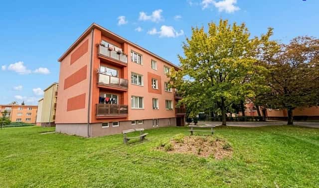 Pronájem bytu 1+1 35 m², Vítězslava Nezvala, Chomutov