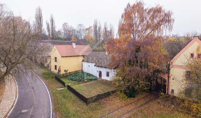 Prodej pozemku 161 602 m², Třebíz, okres Kladno