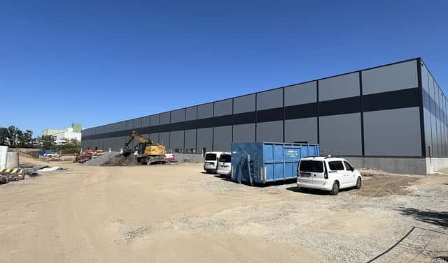 Pronájem skladovacích prostor 1 999 m², U továren, Praha 10 – Hostivař