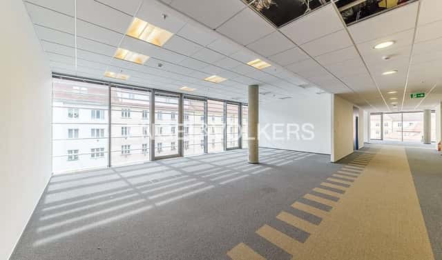 Pronájem kanceláře 564 m², Jankovcova, Praha 7 – Holešovice