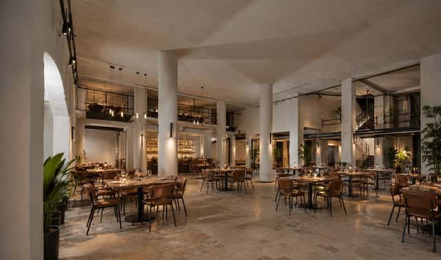 Pronájem obchodních prostor 1 100 m², Štěpánská, Praha 1 – Nové Město