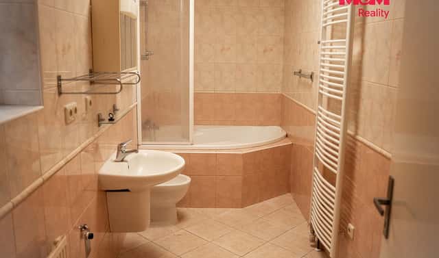 Prodej bytu 2+1 66 m², K Můstku, Krnov – Pod Bezručovým vrchem, okres Bruntál