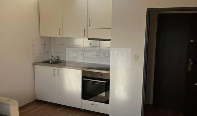 Pronájem bytu 2+kk 30 m², Pod Sychrovem I, Praha 10 – Michle