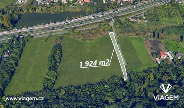 Prodej pole 1 924 m², Praha 9