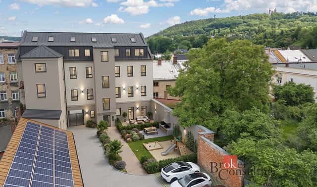 Prodej komerčního objektu (jiného typu) 1 100 m², Stará, Krnov – Pod Cvilínem, okres Bruntál