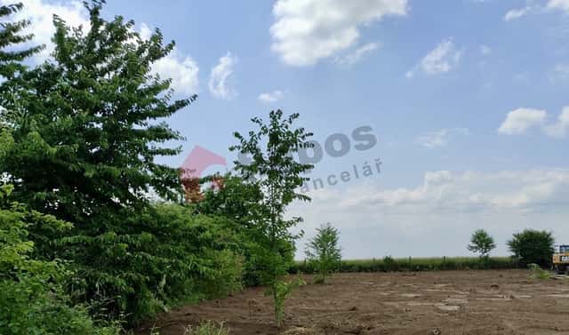 Prodej zahrady 4 174 m², Charváty, okres Olomouc
