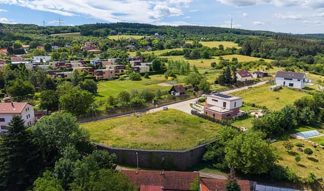 Prodej stavebního pozemku 2 214 m², Boudova, Praha 5 – Lipence