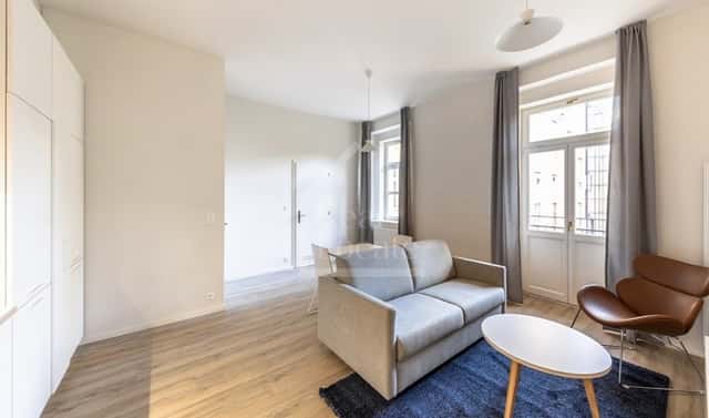 Pronájem bytu 1+kk 37 m², Veletržní, Praha 7 – Bubeneč