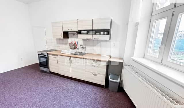 Pronájem bytu 2+1 75 m², náměstí Svobody, Chropyně, okres Kroměříž