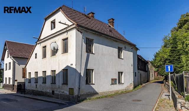 Prodej domu 500 m² s pozemkem 487 m², Československé armády, Cvikov – Cvikov I, okres Česká Lípa
