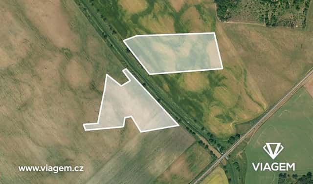 Prodej pole 11 511 m², Zvěřínek, okres Nymburk