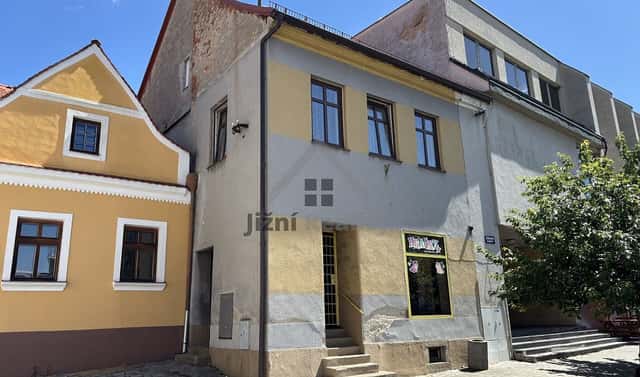 Prodej domu 230 m² s pozemkem 222 m², Žižkovo náměstí, Trhové Sviny, okres České Budějovice