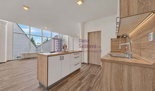 Pronájem bytu 3+kk 78 m², Nádražní, Jindřichův Hradec – Jindřichův Hradec II