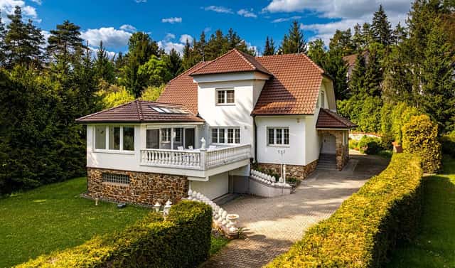 Prodej domu 289 m² s pozemkem 3 375 m², V Zátiší, Družec, okres Kladno
