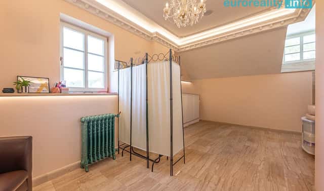 Pronájem obchodních prostor 20 m², Zámecký vrch, Karlovy Vary