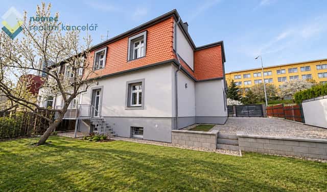 Pronájem bytu 3+kk 78 m², V úžlabině, Praha 10 – Strašnice