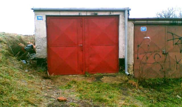 Zděná garáž Šlapanice ul.Dlouhá, Dlouhá, Šlapanice, okres Brno-venkov