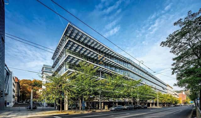 Pronájem kanceláře 243 m², Radlická, Praha 5 – Smíchov
