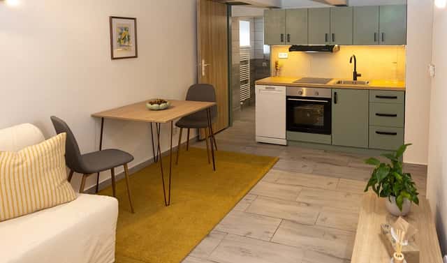 Prodej komerčního objektu (jiného typu) 35 m², Ouvalova, Slaný, okres Kladno